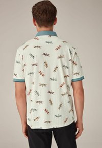 Next STANDARD - Polotričko - white dragonfly