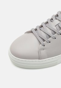 Selected Homme SLHDAVID - Sneakers low - birch