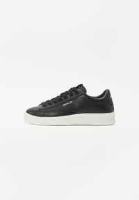 Selected, black