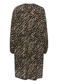 Ilga juoda suknelė su laukinio gyvūno raštu smėlio ir rudos spalvos. Minkšta, tekstūruota medžiaga su laisvomis, per didelėmis rankovėmis ir apvalia iškirpte.