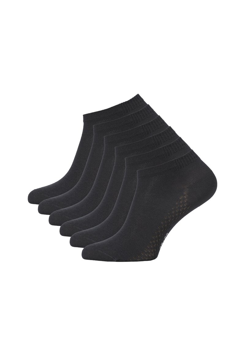 Chaussettes noires pour la cheville en mélange de coton, avec un revers côtelé et une texture lisse, disposées en rangée.