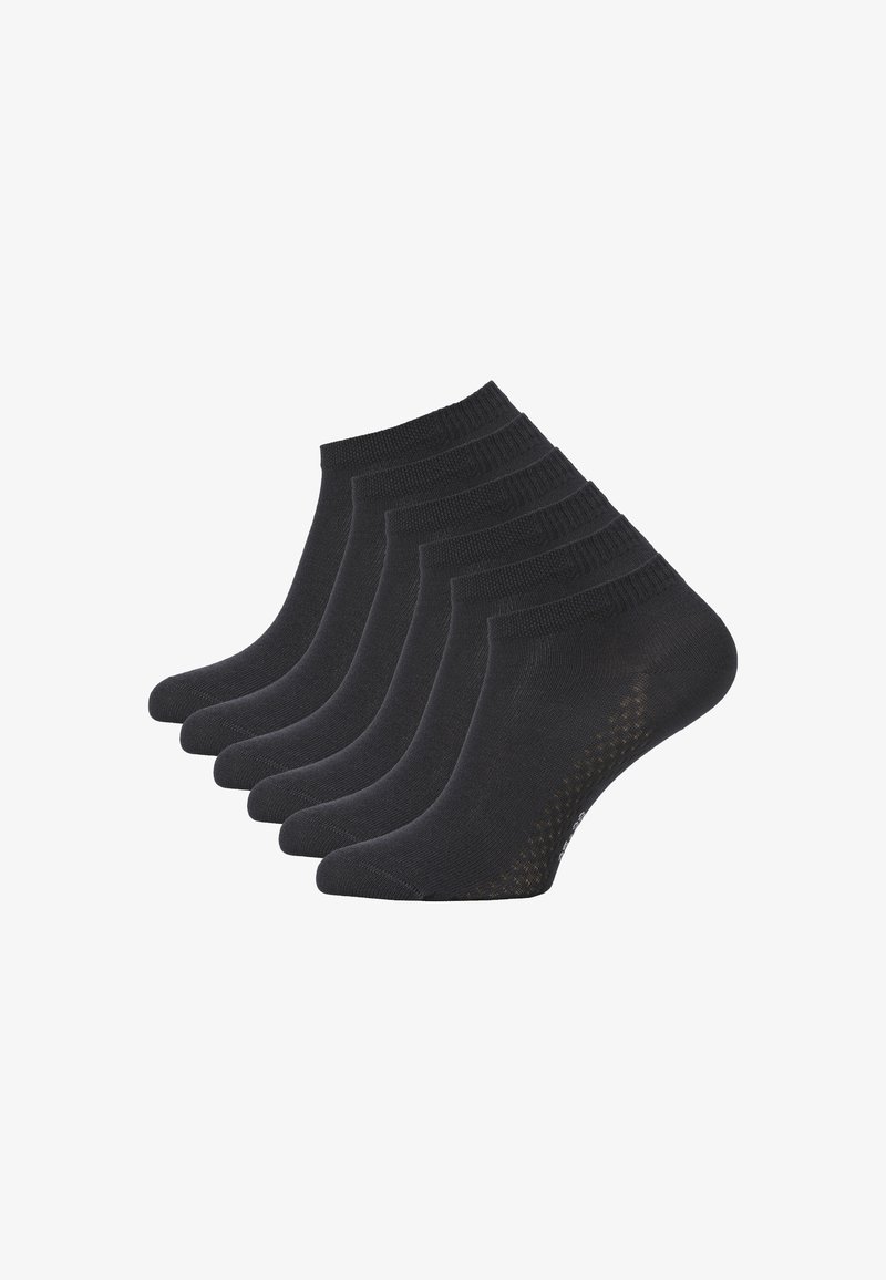Chaussettes noires pour la cheville en mélange de coton, avec un revers côtelé et une texture lisse, disposées en rangée.