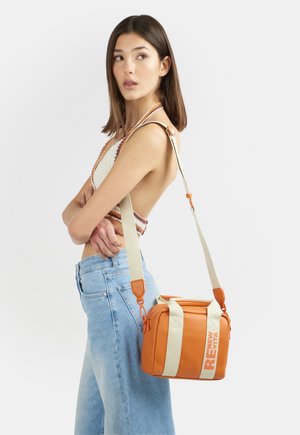 Miriade, BAULETTO OLIVE. - Sac à main - arancione