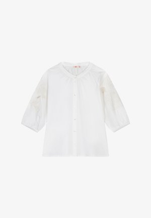 Witte blouse met knoopsluiting, driekwart pofmouwen en subtiele bloemrijke borduursels op de bovenarmen, met een ronde halslijn.