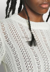 VILA Petite Stickad tröja - white