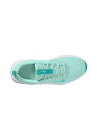 Baskets Nike turquoise clair avec semelle blanche, vue de dessus, avec lacets, logo Nike sur la languette et le côté, et dessus en tissu respirant.