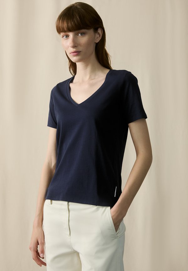 Basic T-shirt - manic midnight