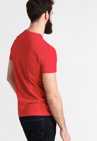 Lacoste T-shirts - rouge