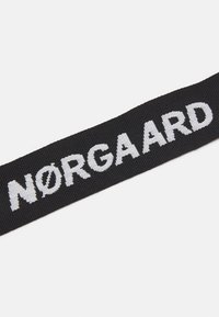 Mads Nørgaard BEL ONE CAPPA BAG UNISEX - Bandolera - cambridge brown