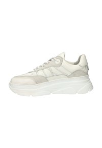 Casual sneakers in light gray and white, made of leather and suede, featuring a thick sole and lace-up design with textured accents.