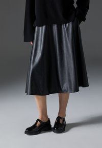 Zign Studio Slip-ons - black