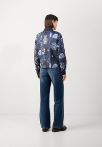 Scotch & Soda REVERSIBLE QUILTED - Bomberjacke - sky captain
