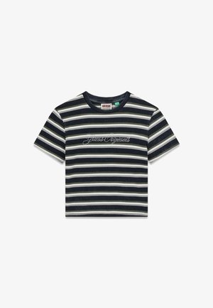 Granatowy t-shirt w paski na krótkie rękawy z białymi i szarymi paskami. Z logo z kryształków. Materiał z mieszanki bawełny, okrągły dekolt.