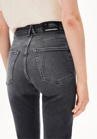 ARMEDANGELS Jeans slim fit - black