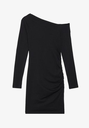 Sort langærmet kjole med en asymmetrisk off-the-shoulder halsudskæring. Materialet er blødt med samlingdetaljer på den ene side.