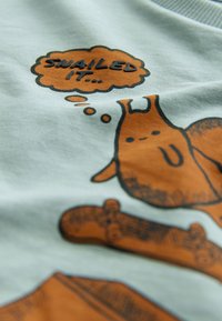 Next SHORT SLEEVE GRAPHIC - REGULAR FIT - T-Shirt print - blue snail