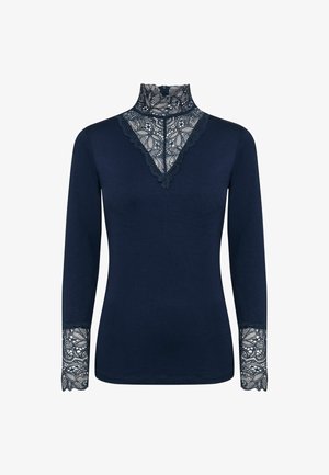 Marineblauw longsleeve top met hoge kanten kraag en kantaccenten op de mouwen. Zacht materiaal met ingewikkeld kantdetail bij de hals en manchetten.