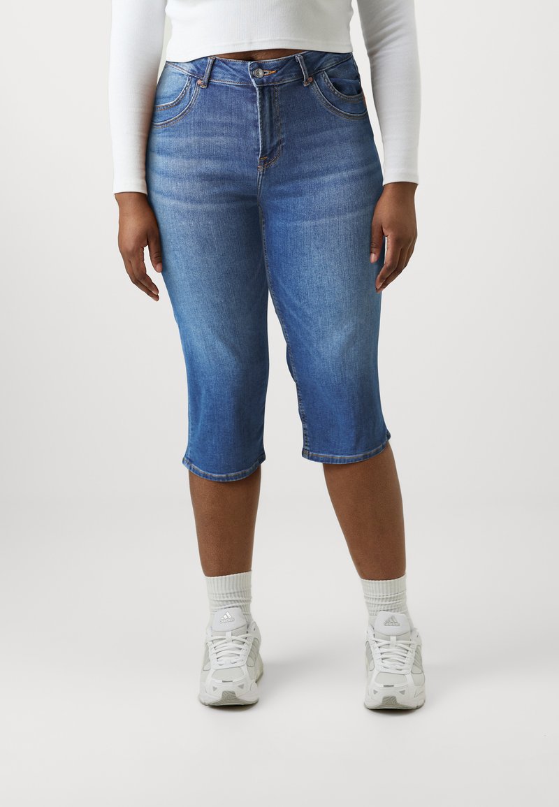 Only Carmakoma  Sonny denim shorts