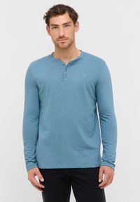 Mustang Langarmshirt - blau