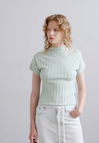 Filippa K MOCK NECK - Basic póló - mint green