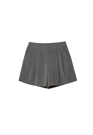 Pantaloni corti grigi a righe con pieghe, dotati di una vita anteriore piatta e tasche laterali, realizzati in un morbido tessuto misto per il massimo comfort.