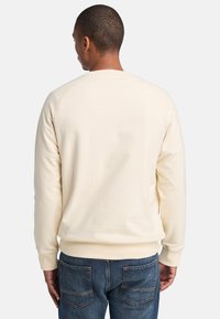 Timberland EXETER RIVER REGULAR CREW - Sweatshirt - white smoke