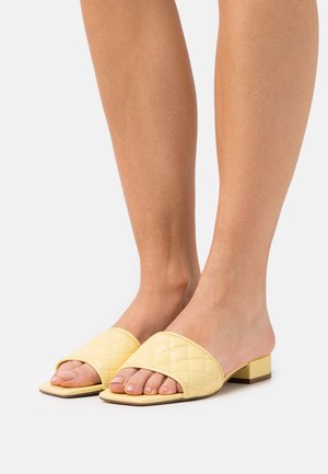 Dune London, Mules - white