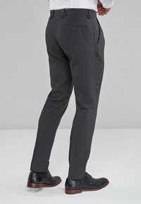 Next SKINNY FIT PLAIN FRONT - Pantalon de costume - dark grey