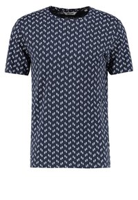 Camiseta de manga corta azul marino hecha de algodón, con un patrón geométrico blanco repetido y cuello redondo, además de un bolsillo en el pecho.