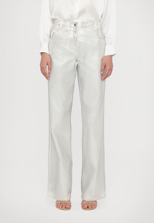 BASILIO - Straight leg jeans - cream