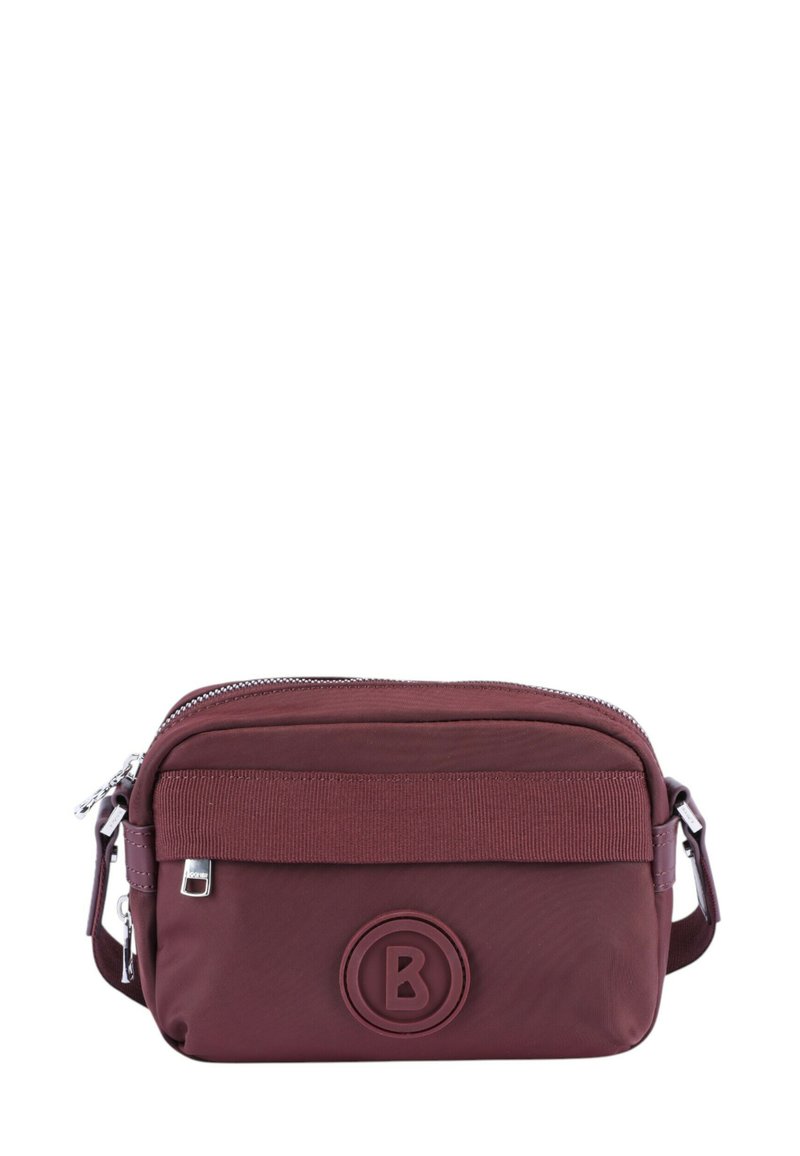 Bordová nylonová crossbody taška se zipovým uzávěrem, předním elastickým páskem a embosovaným logem. Obsahuje odnímatelný popruh pro všestrannost.