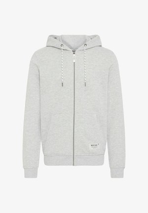 Grå zip-up hoodie lavet af blødt materiale med en kængurulomme, justerbare snore og et mærketag på den nedre front.