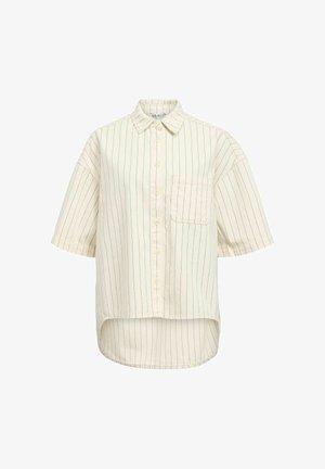 Camisa de manga corta color crema con botones, con finas rayas negras verticales, bolsillo frontal en el pecho y dobladillo ligeramente curvado.