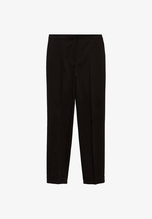 Čierne vycibrené nohavice so strihom rovného nohavice, ktoré majú hladkú textúru, prežehlené predné záhyby a manžety na leme.