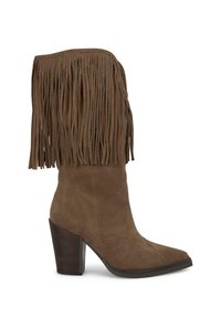 Stivale da cowboy in suede marrone con parte superiore frangiata, punta affusolata e tacco quadrato, caratterizzato da forature decorative lungo la frangia.