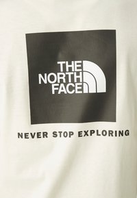 The North Face BOX RELAXED TEE - Majica kratkih rukava s printom - white dune