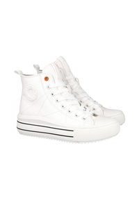 Zapatillas blancas de caña alta con cuero texturizado, detalle de franja negra en la suela y logo prominente en el costado. Diseño con cordones y tirador.