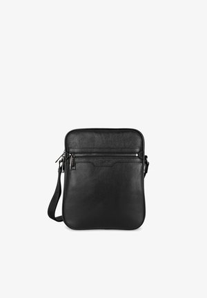 Borsa a tracolla in pelle nera con finitura testurizzata, tasca frontale con zip e tracolla regolabile. Scomparto principale imbottito per una conservazione sicura.