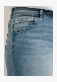 Nem kiválasztott, blue