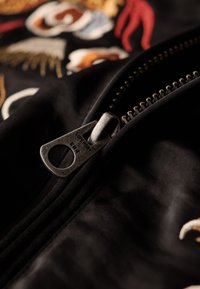 Superdry & Co SUKAJAN EMBROIDERED - Bomberjakke - black