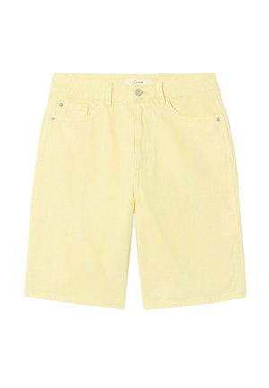 Short en denim jaune clair avec bouton à l'avant, passants de ceinture et design à cinq poches, posé à plat sur fond blanc.