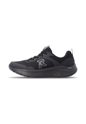 Schwarzer athletischer Sneaker mit Mesh- und synthetischem Obermaterial, Schnürverschluss, dicker gepolsterter Sohle und reflektierendem "R" Logo an der Seite.
