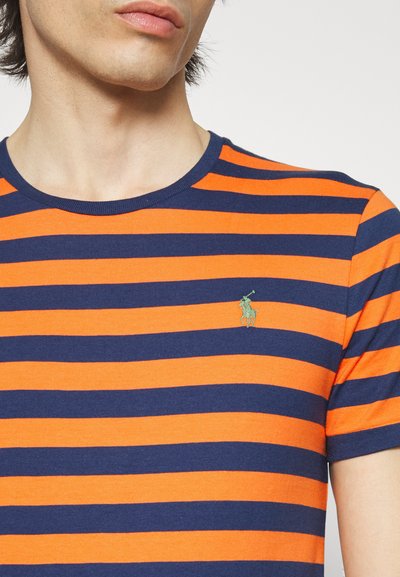 Polo Ralph Lauren SSCNCMSLM2-SHORT SLEEVE-T-SHIRT - T-shirt estampada - may orange/light navy