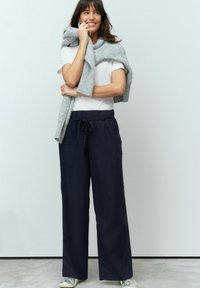 Next PETITE FIT  - Hlače - navy