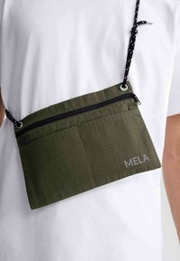 MELA UNISEX  - Schoudertas - dark olive