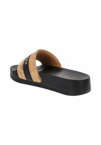 Sandalo nero slip-on con tomaia in sughero caratterizzata da un design a mappa e due strisce nere. Suola testurizzata per aderenza e forma arrotondata.