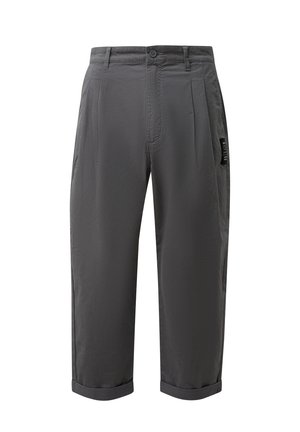Graue, cropped Hosen aus strukturiertem Stoff, mit einem Knopfverschluss, vorderen Falten und aufgerollten Säumen. Enthält ein Etikett an der Seite.