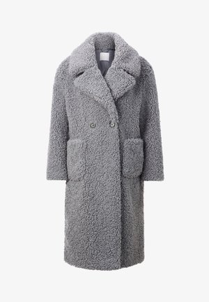 Grau gefälschter Schaffellmantel mit einem Reverskragen, doppelter Knopfleiste und zwei vorderen aufgesetzten Taschen. Strukturierte und weiche Oberfläche.