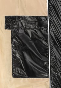 Sublevel Weste - black