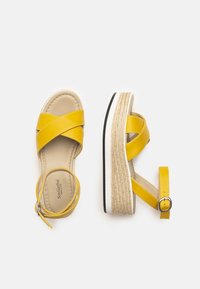 NeroGiardini Espadrilky - yellow